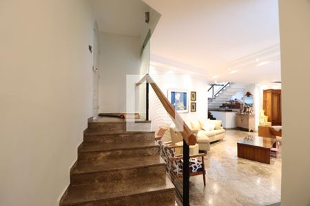 Sala de casa para alugar com 3 quartos, 360m² em Lídice, Uberlândia