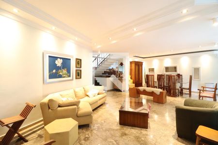 Sala de casa para alugar com 3 quartos, 360m² em Lídice, Uberlândia