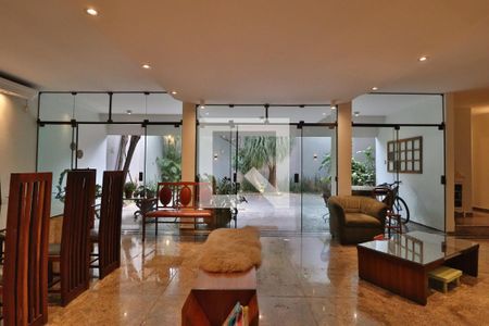 Sala de casa para alugar com 3 quartos, 360m² em Lídice, Uberlândia