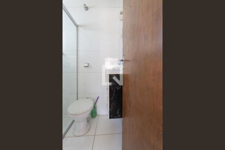 Banheiro Social de casa para alugar com 1 quarto, 90m² em Jaqueline, Belo Horizonte