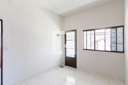 Sala de casa para alugar com 1 quarto, 90m² em Jaqueline, Belo Horizonte