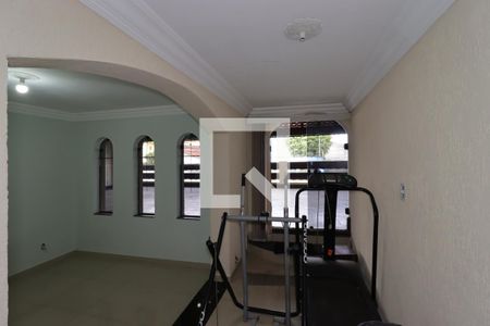 Sala - Entrada de casa para alugar com 3 quartos, 235m² em Jardim Santo André, Santo André