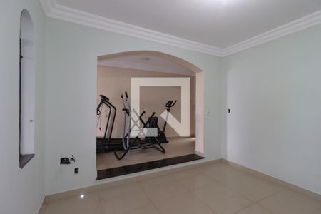 Sala de casa para alugar com 3 quartos, 235m² em Jardim Santo André, Santo André
