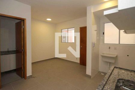 Cozinha de apartamento para alugar com 1 quarto, 30m² em Vila Paulo Silas, São Paulo