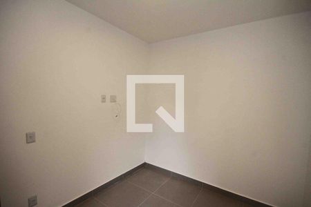 Quarto de apartamento para alugar com 1 quarto, 30m² em Vila Paulo Silas, São Paulo