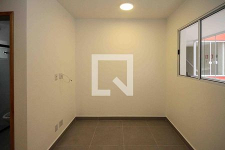 Sala de apartamento para alugar com 1 quarto, 30m² em Vila Paulo Silas, São Paulo