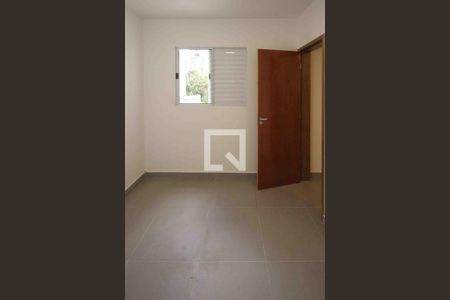 Quarto de apartamento para alugar com 1 quarto, 30m² em Vila Paulo Silas, São Paulo