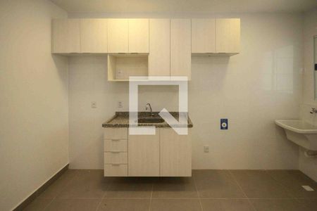 Sala/Cozinha de apartamento para alugar com 1 quarto, 30m² em Vila Paulo Silas, São Paulo