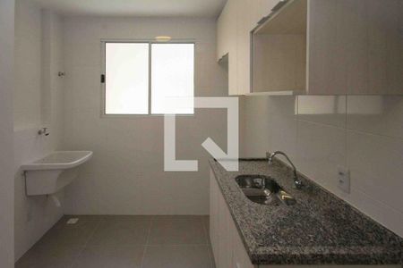Cozinha de apartamento para alugar com 2 quartos, 41m² em Vila Paulo Silas, São Paulo
