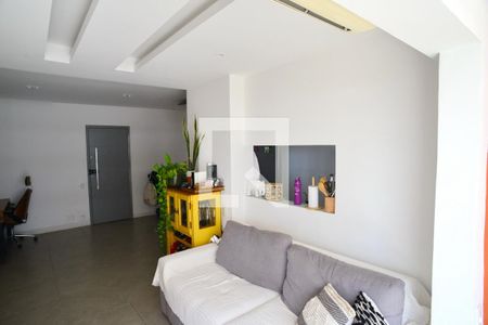 Sala de apartamento para alugar com 1 quarto, 71m² em Barra da Tijuca, Rio de Janeiro