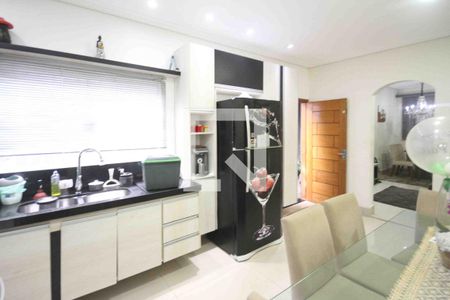 Casa para alugar com 3 quartos, 300m² em Vila California, São Paulo