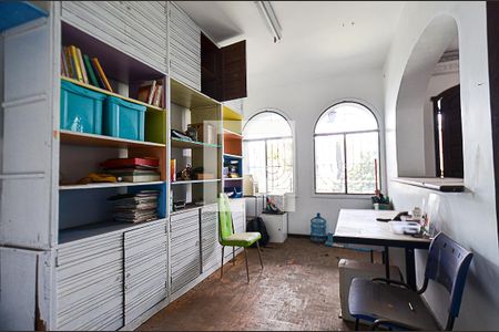 Sala 2 de casa para alugar com 5 quartos, 300m² em São Pedro, Belo Horizonte