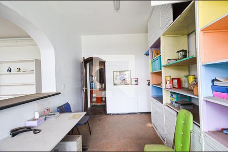 Sala 2 de casa para alugar com 5 quartos, 300m² em São Pedro, Belo Horizonte