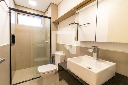 Banheiro da Suíte de apartamento à venda com 2 quartos, 64m² em Cambuí, Campinas