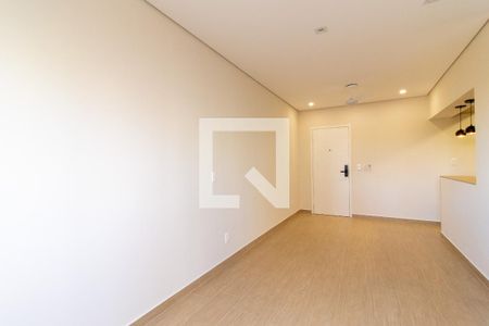 Sala de apartamento à venda com 2 quartos, 64m² em Cambuí, Campinas