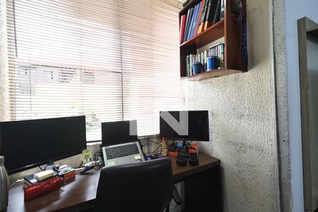 Sala de apartamento à venda com 2 quartos, 60m² em Jardim Alzira Franco, Santo André