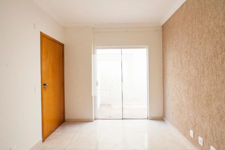 Sala de apartamento para alugar com 2 quartos, 50m² em Jardim Inconfidência, Uberlândia