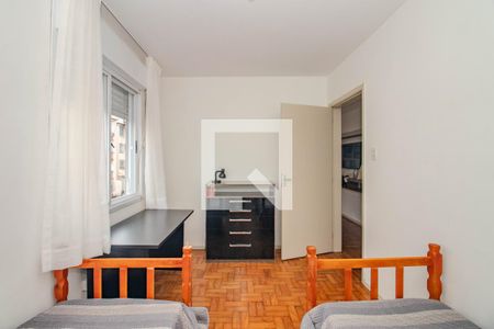 Quarto 1 de apartamento para alugar com 2 quartos, 50m² em São Sebastião, Porto Alegre