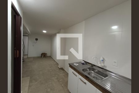 Sala/Cozinha de kitnet/studio para alugar com 1 quarto, 37m² em Parque Imperial, São Paulo