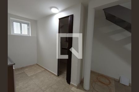 Sala/Cozinha de kitnet/studio para alugar com 1 quarto, 37m² em Parque Imperial, São Paulo