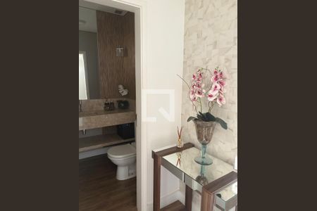 Banheiro de casa de condomínio à venda com 4 quartos, 200m² em Medeiros, Jundiaí