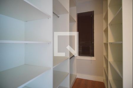 Closet da Suíte de apartamento para alugar com 4 quartos, 155m² em Petrópolis, Porto Alegre