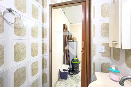 Banheiro do quarto 1 de casa à venda com 3 quartos, 300m² em Jardim da Gloria, São Paulo