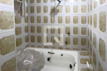 Banheiro do quarto 1 de casa à venda com 3 quartos, 300m² em Jardim da Gloria, São Paulo