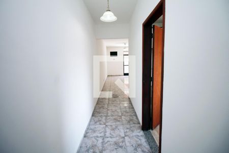 Sala - Corredor de apartamento para alugar com 3 quartos, 121m² em Vila da Penha, Rio de Janeiro