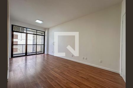 Apartamento para alugar com 3 quartos, 100m² em Laranjeiras, Rio de Janeiro