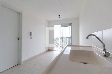 Sala, Cozinha e Área de Serviço de apartamento para alugar com 1 quarto, 30m² em Penha de França, São Paulo