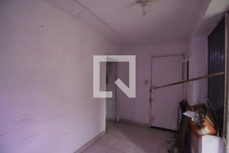 Sala - Porta para o sótão de casa para alugar com 4 quartos, 800m² em Taquara, Rio de Janeiro