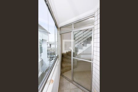 Apartamento à venda com 3 quartos, 140m² em Camargos, Belo Horizonte