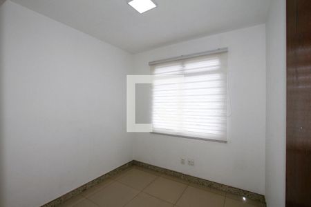 Apartamento à venda com 3 quartos, 140m² em Camargos, Belo Horizonte