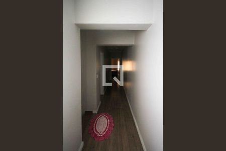 Corredor de casa para alugar com 3 quartos, 198m² em Vila Sao Nicolau, São Paulo