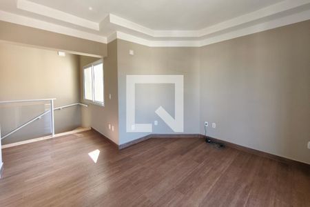 Sala de TV de casa de condomínio para alugar com 4 quartos, 600m² em Jardim Nova Europa, Campinas