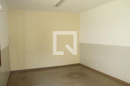 Casa para alugar com 3 quartos, 277m² em Jardim Arabutan, Embu das Artes