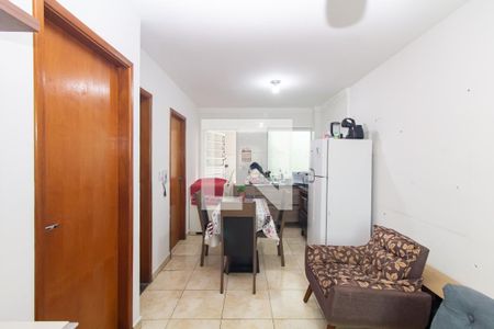 Sala/Cozinha de casa de condomínio à venda com 2 quartos, 51m² em Itaquera, São Paulo