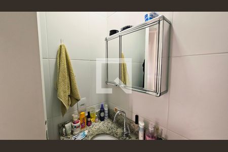 Banheiro de apartamento para alugar com 2 quartos, 55m² em Medeiros, Jundiaí
