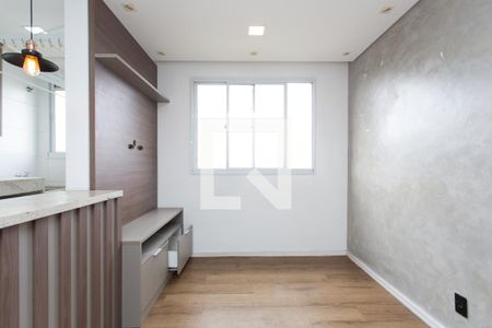 Sala de apartamento para alugar com 2 quartos, 45m² em Itaquera, São Paulo