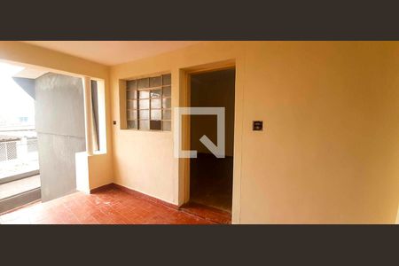 Casa 2 - Entrada  de casa à venda com 4 quartos, 307m² em Km 18, Osasco
