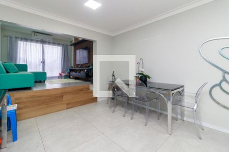 Sala de casa para alugar com 3 quartos, 180m² em Jardim Monte Azul, São Paulo