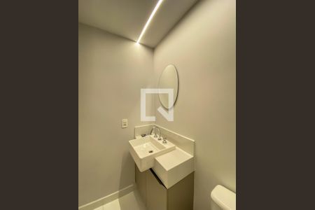 Banheiro de kitnet/studio para alugar com 1 quarto, 28m² em Santo Amaro, São Paulo