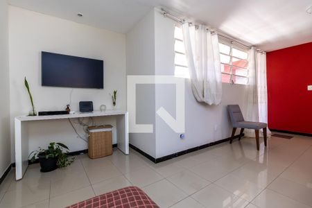 Sala 1 de casa à venda com 2 quartos, 190m² em Alípio de Melo, Belo Horizonte