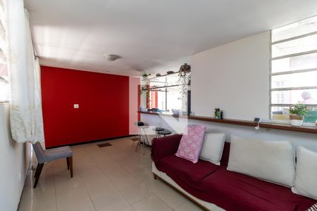 Sala 1 de casa à venda com 2 quartos, 190m² em Alípio de Melo, Belo Horizonte