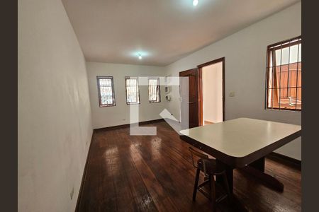Sala de casa à venda com 3 quartos, 155m² em Jardim Aeroporto, São Paulo