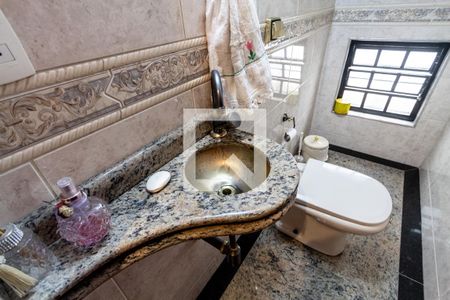 Lavabo de casa para alugar com 4 quartos, 157m² em Vila Romana, São Paulo