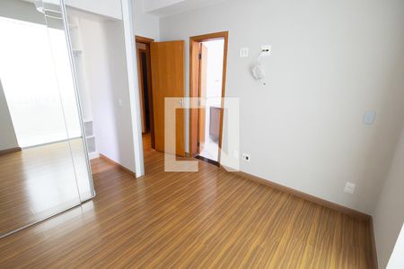 quarto 1 / closet, varanda e suite de apartamento para alugar com 3 quartos, 110m² em Castelo, Belo Horizonte