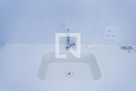 Sala, cozinha e área de serviço de apartamento para alugar com 2 quartos, 32m² em Vila Pereira Cerca, São Paulo