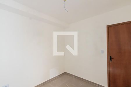 Quarto 2 de apartamento para alugar com 2 quartos, 48m² em Vila Nhocuné, São Paulo